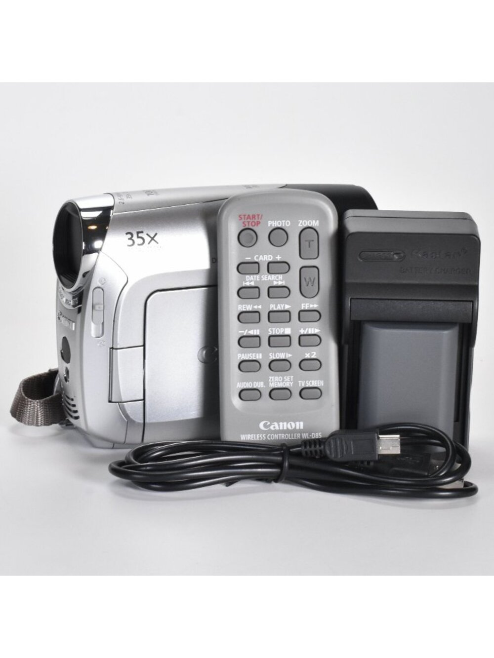 Canon ZR850 Mini DV Camcorder 35x Optical Zoom w/ Wireless Remote Fully Tested